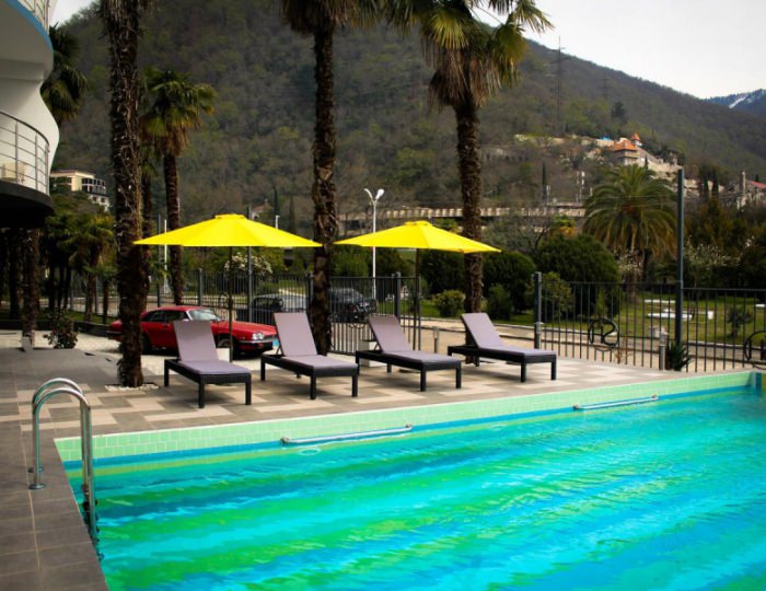 Открытый подогреваемый бассейн - Отель Sunrise Garden Hotel / Санрайз Гарден