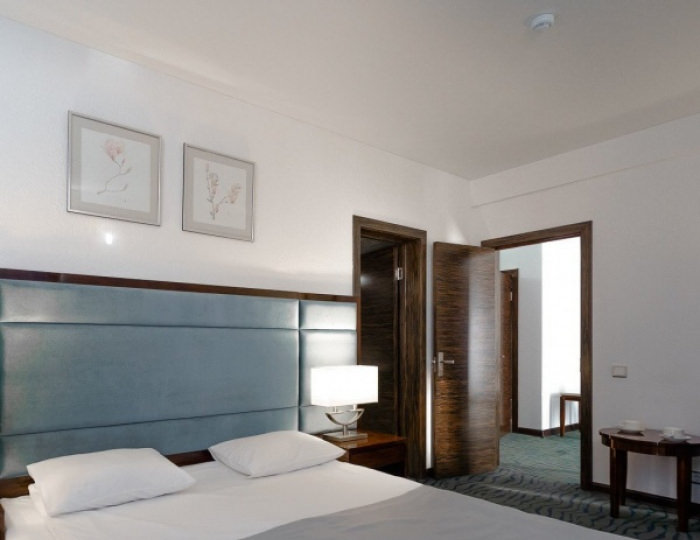 Сюит 2-местный 2-комнатный c балконом - Отель Sunrise Garden Hotel / Санрайз Гарден